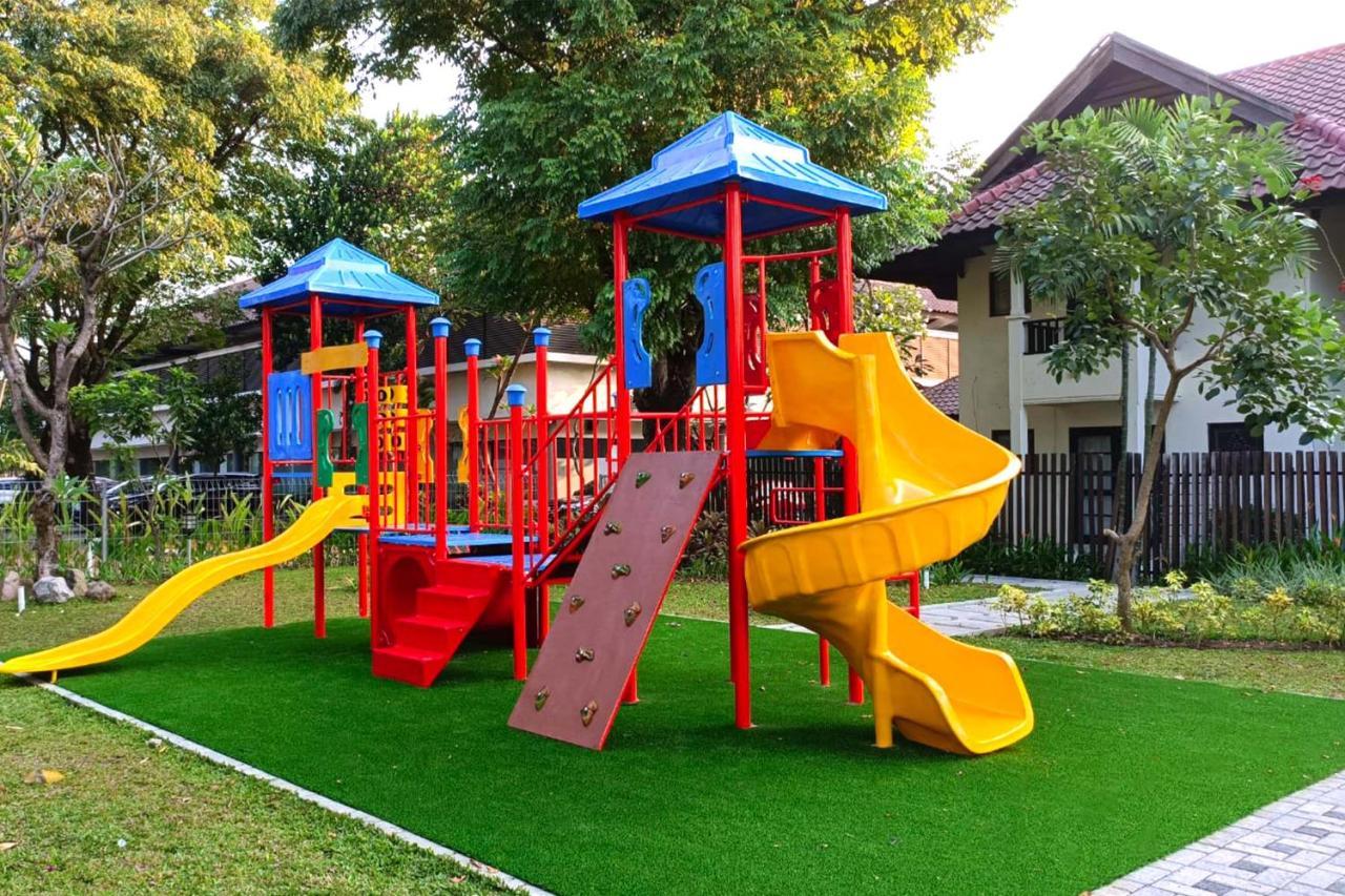Whiz Prime Hotel Darmo Harapan סוראבאיה מראה חיצוני תמונה