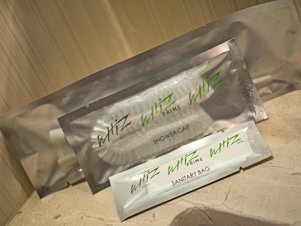Whiz Prime Hotel Darmo Harapan סוראבאיה מראה חיצוני תמונה