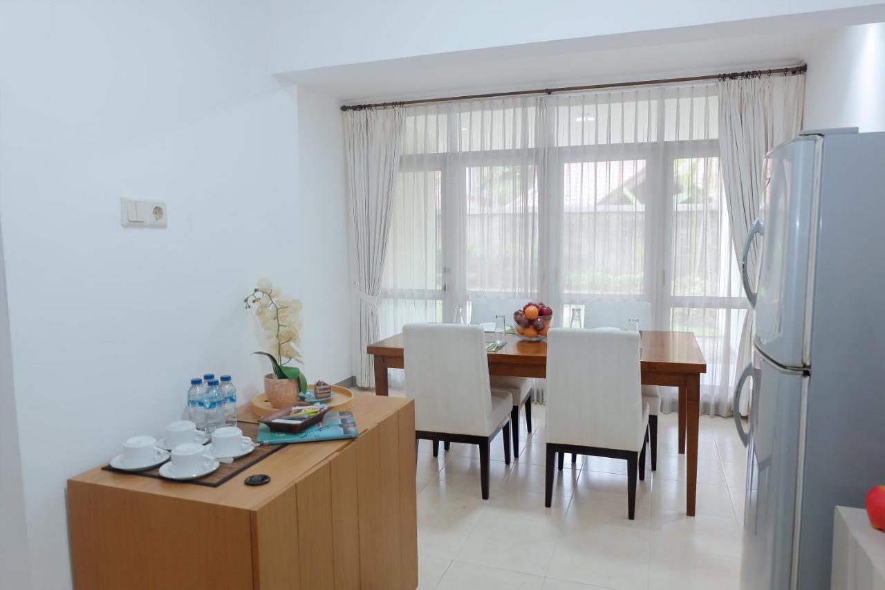 Whiz Prime Hotel Darmo Harapan סוראבאיה מראה חיצוני תמונה